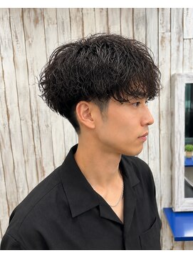 ルートヘア 辻堂店 シャドウパーマ黒髪マッシュショート20代30代刈り上げ束感艶