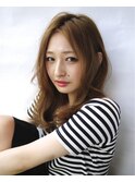 外国人風ゆるふわ　ほつれウェービー　セミディ