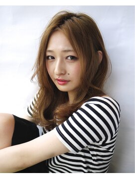 リパブリッシュ バイ ゴズウェルヘア(Republish by Goeswell Hair) 外国人風ゆるふわ　ほつれウェービー　セミディ