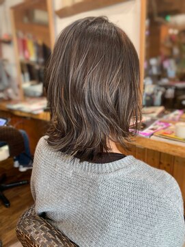 アーティヘアーバイアイヴィ(Aaty hair by iVY) 外はねボブ&春カラー