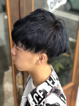 ヘアーアンドメイク シェリ(Hair&Make Cherie) メンズ　マッシュパーマ　ネイビーカラー