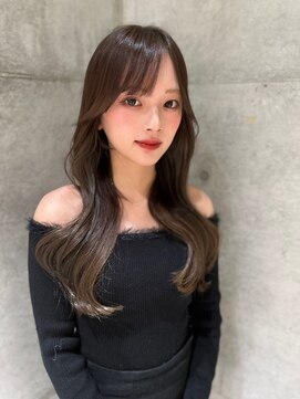 ロンド レア 天神大名店(Lond Le’a) ピンクカラー/暖色カラー/レイヤーカット/韓国ヘア/顔周りカット