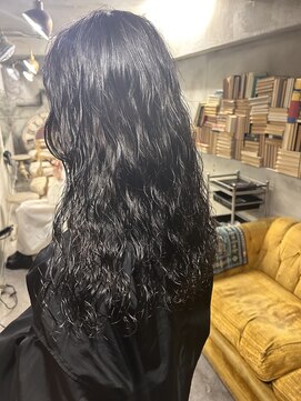 ロイジー(roijir) 【表参道 roijir】ソバージュ風パーマ×スパイラルパーマ