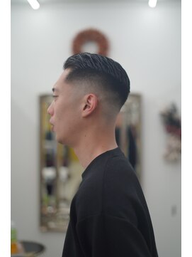 グランクラブ(GRANCLUB) カット　パーマ　フェード　シェービング　ヘッドスパ