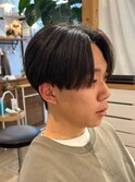 癖毛を伸ばしながら自然な毛流れも作る”毛流れ縮毛矯正”