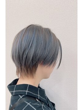 アクセ 大人可愛い小顔レイヤーカットワンサイドオリーブグレー20代30代