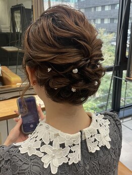 イリ 大阪(ili)の写真/【特別な日の主役へ】崩れず華やか！プロの技が光る、トレンドを取り入れたヘアセット。