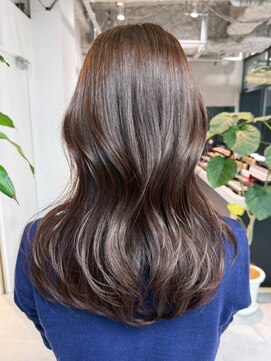 韓国ヘアロング顔周りレイヤー小顔_ba570931