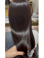 ヴァンカウンシル 清須店(VANCOUNCIL)&nbsp;肌を明るく魅せる、ショコラブラウン◎指を通り抜けるストレート