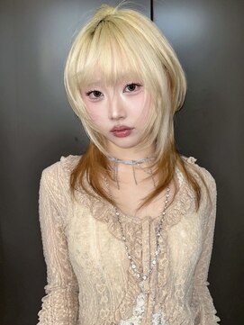 ネハス(nehus.) ハッシュカット/レイヤーカット/ブリーチ/ウルフカット/原宿