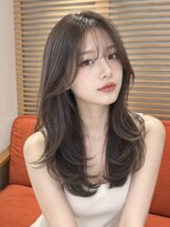 オアシスアヴェダ ザ・ペニンシュラ東京(OASIS AVEDA)&nbsp;セミロング・暗髪ロング・レイヤー・日比谷前髪カット20代30代