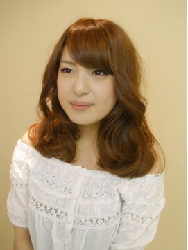 ラクシア(LUXIA) 伸ばしかけミディアムカール☆