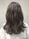 ナチュラルグレージュ