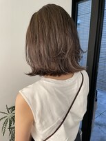 トレス(TRESS)&nbsp;オリーブベージュ　カーキベージュ　外ハネボブ