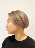 ショートボブ/刈り上げボブ/ツーブロック／センターパートボブ