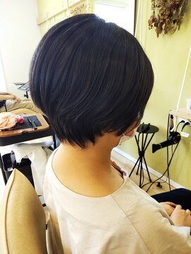 ヘアーライフイチゴイチエ(Hair Life 151A) 軽やかショート♪