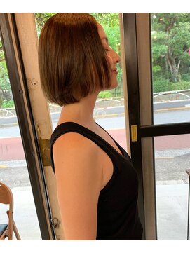 ナタン 自由が丘(NATHAN) ステップボーンカット×オンブレ×カーキベージュ×ボブ髪質改善