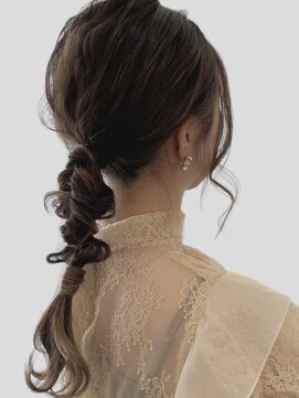 イオス(EOS) 【結婚式ヘアアレンジ】編みおろしアレンジ
