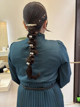 フェメ 立川(PHEME) 【ロングヘアアレンジ】