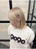 誰もが憧れるホワイトブロンド×タッセルボブ
