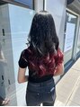 ヘアーザラブズラフズ オーガニカ 北九州(HAIR THE LOVES LAUGHS ORGANICA) デザインカラーで、赤と黒のツートンカラーに