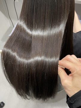 ライア 下北沢(laia) 美髪縮毛矯正【髪質改善 下北沢 マンツーマン トリートメント】