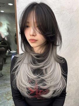 ネハス(nehus.) インナーカラー/バレイヤージュレイヤーカット/ウルフカット