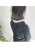 クリーミィベージュ