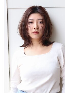 ノイ(neu) ハイライトが動きをプラス！大人かわいいレイヤーミディ