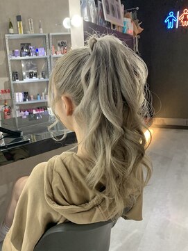 キッススワン(KISS SWAN) 【ロングポニーテール】札幌美容室