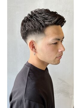 フランクスバーバーリザーブ 人形町店(FRANK’S BARBER RESERVE) アップバング×アイパー