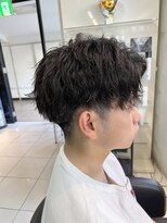 アイズ 海老名(AIZU) ソフトツイスト アップバング ツイストスパイラルパーマ 眉毛