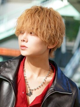 ナチュラル 渋谷(NATURAL) フェザーパーマ/スパイキーショート/サーフカール[メンズ/渋谷]