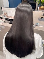 シャルムバイケンジ(Charm.by KENJE)&nbsp;銀座髪質改善レイヤーカット白髪ぼかしハイライト縮毛矯正有楽町