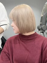 モア(moa)&nbsp;ボブ×ホワイトベージュ