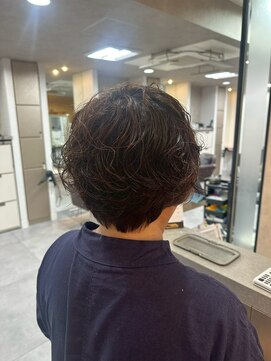 ホワイトストーン WHITE STONE ゆるふわパーマの丸みショート黒髪