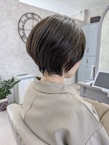 ガーデン バイ イル(GARDEN by illu Co.Ltd)&nbsp;首元スッキリなショートボブ×オリーブベージュ【谷町九丁目】