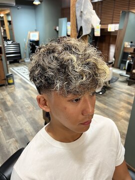 スタンドバーバー 柏(STAND BARBER) ニュアンスパーマ/ニュアンスウルフ/スペインカール/柏/柏駅