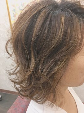 エスエムアールツー(SMR2) メッシュが際立つ立体感のあるアイロンアレンジ