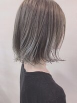 ファム(femme)&nbsp;デザインアッシュグレージュカラー