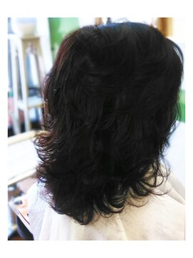 ヘアー リ ミックス(HAIR Re-MIX) 女らしさを感じさせる、カジュアルモードなウエーブスタイル♪