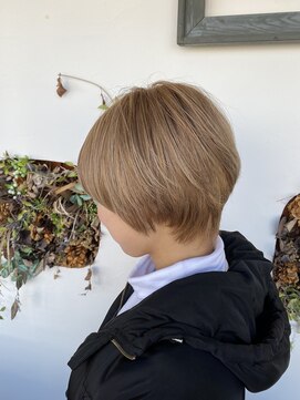 シーン(hair design SCENE) ≪谷添担当≫ブリーチ×二回でできるハイベージュ♪