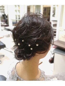 ワークスヘアー(WORKS HAIR) カールのヴェールをあしらって。