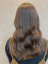 ジーナ 船橋(Zina)&nbsp;小顔セミウェットウェーブピンクベージュハイライトカラー