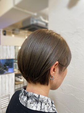 リノカヒリ(Lino kahili) ショートボブ×ミルクティーグレージュ