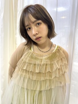 エミュ 中央駅店(eMu) ボブレイヤーとオリーブベージュ