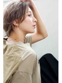 イロヘア アンジョウ(ilo.hair anjo)の写真/安城市♪美しく白髪を染める為製品に徹底的なこだわりを持ちハイライトで白髪をぼかす選択も◎