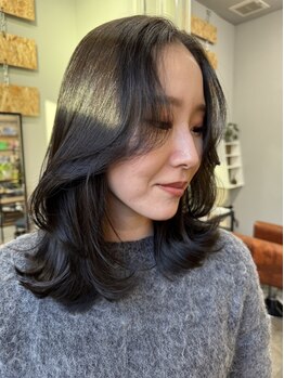 クロムス 梅田茶屋町店(clomus)の写真/王道人気のミディアム・ロングヘアは顔周りが重要！レイヤーを入れ動きを出し、ハイセンスなstyleを＊
