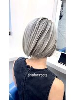 ウーロス(uros.) ホワイト☆シャドールーツ