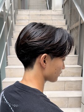 ニコ トウキョウ ロジック(nico TOKYO Logic) 刈り上げセンターパートテーパーフェードカットニュアンスパーマ